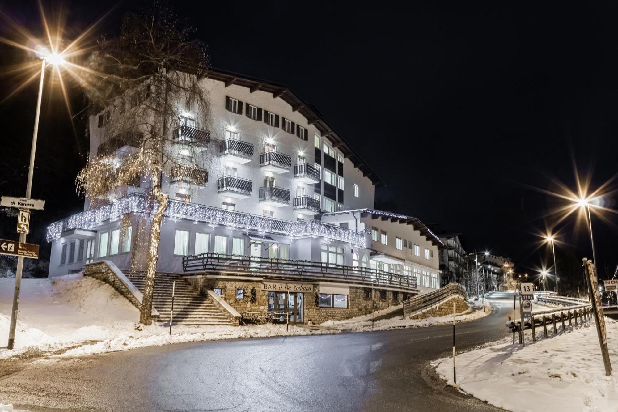 Hotel Zodiaco & Spa Vaneze Exterior photo